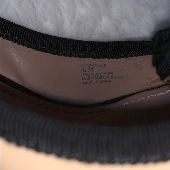 Gently Loved Vince Camuto Patent Leather Heel - Picture 8 of 8